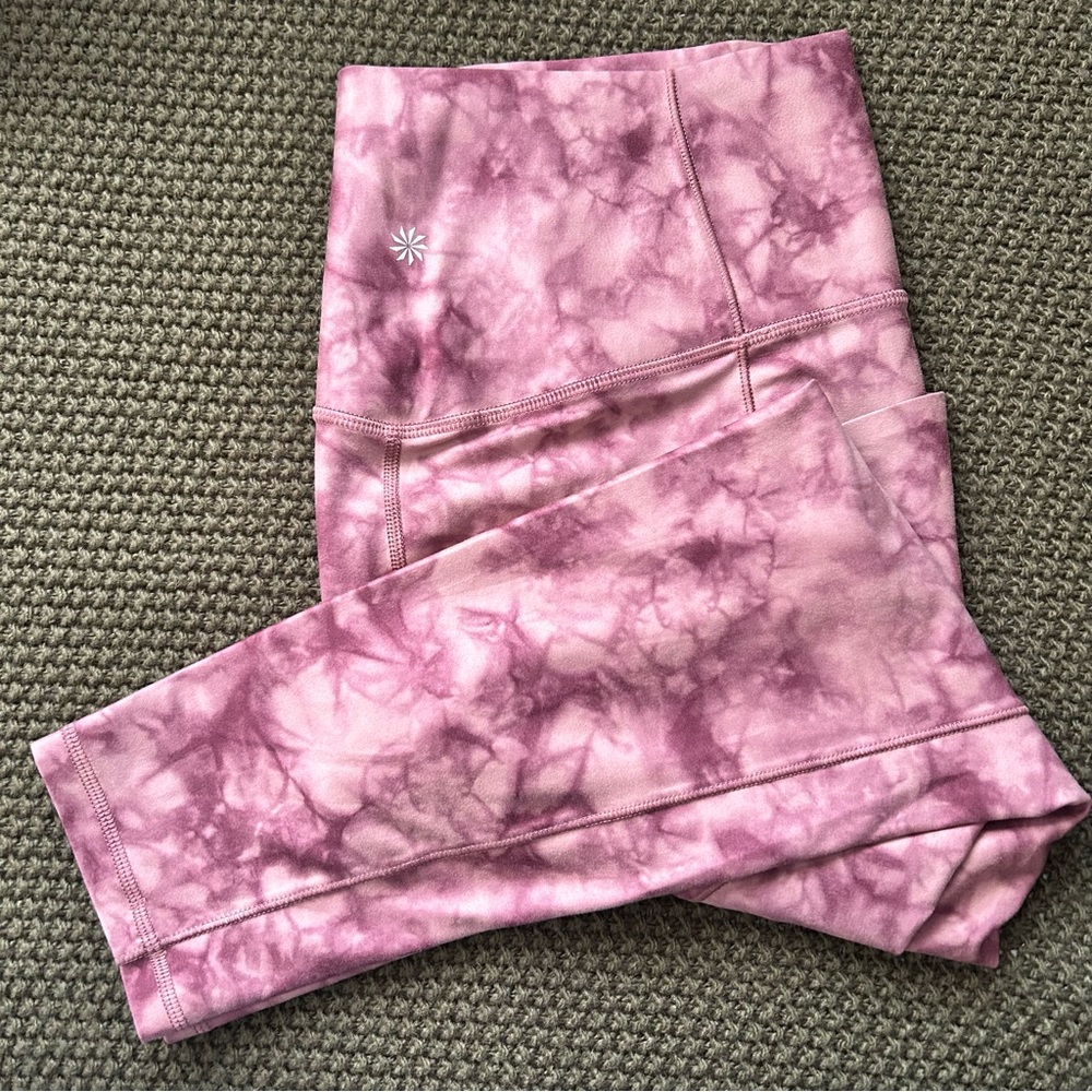 Athleta size large Salutations Stash Pocket 7/8